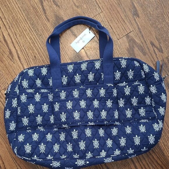 Vera Bradley Sea Turtles Medium Traveler Bag NWT - Picture 1 of 4